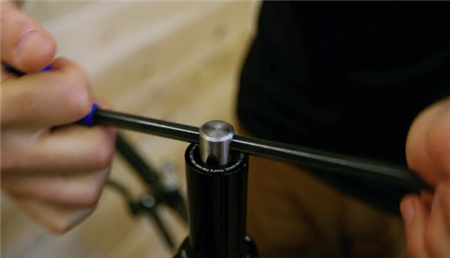 Oneup Components
Edc Top Cap Installation Voucher