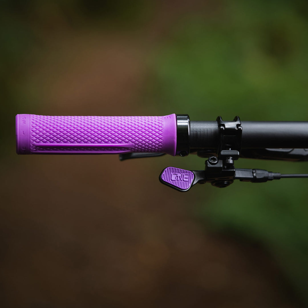 OneUp Dropper Post Remote Lever V3 SRAM MMX Fitted With Grips