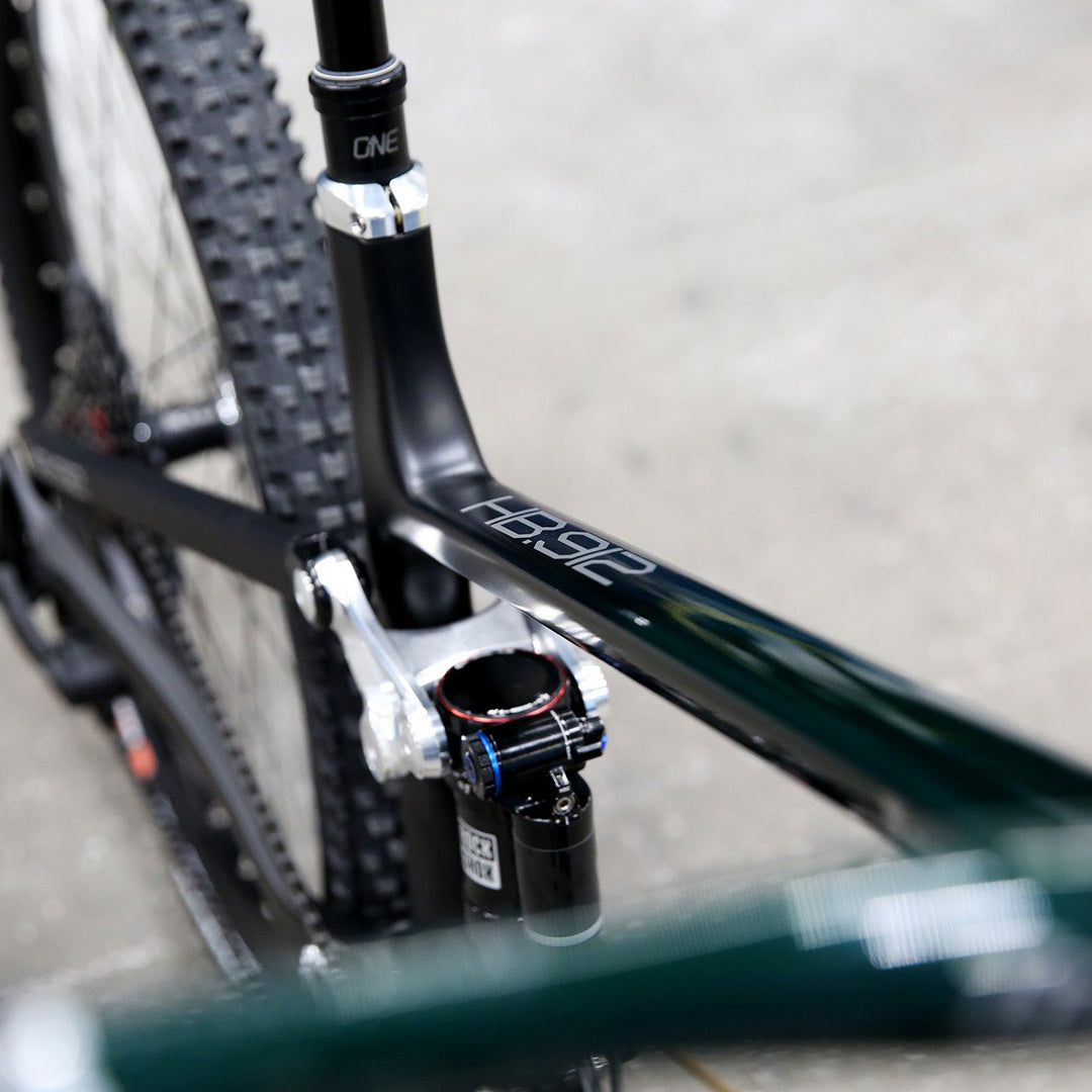 Hope HB912 Trunnion Mount Shock