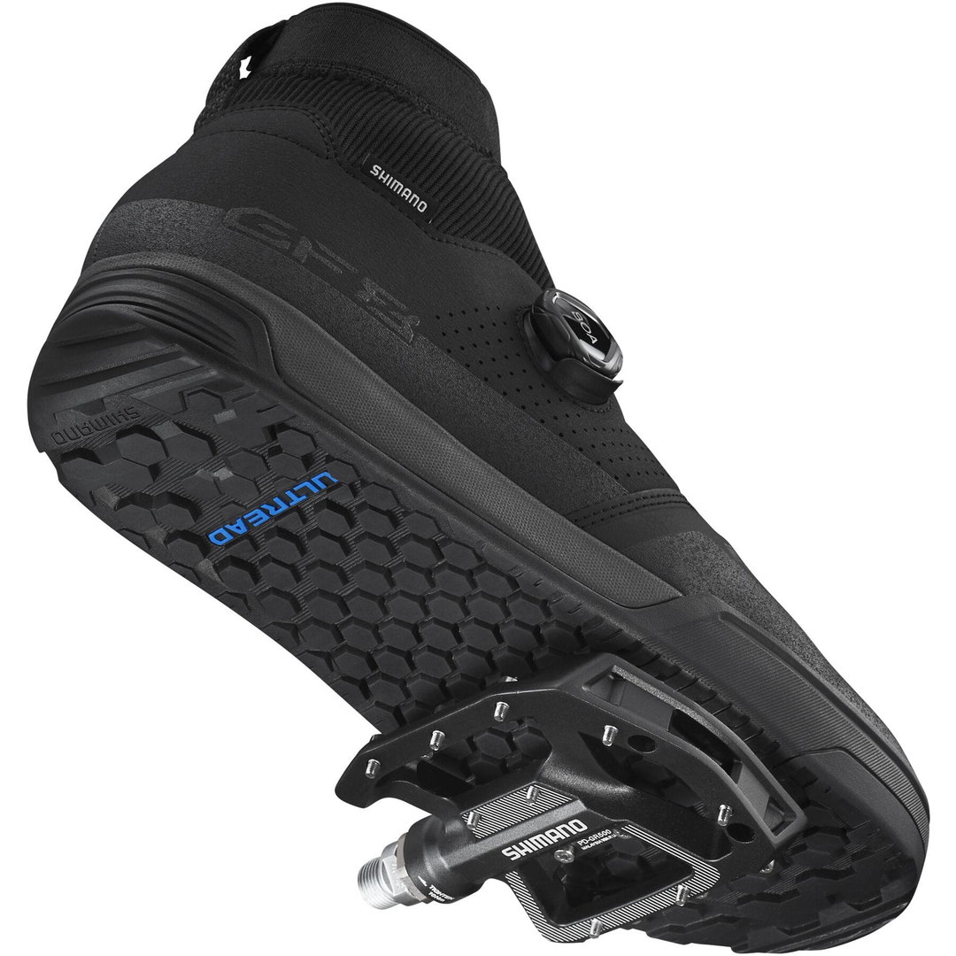 Shimano GF8 (GF800) GORE-TEX Flat Pedal Shoes On Pedal